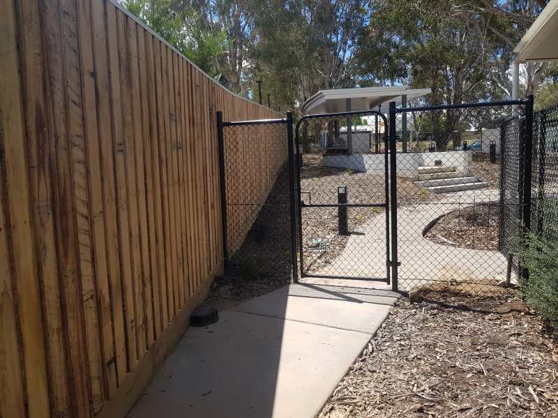 Chainwire security gate